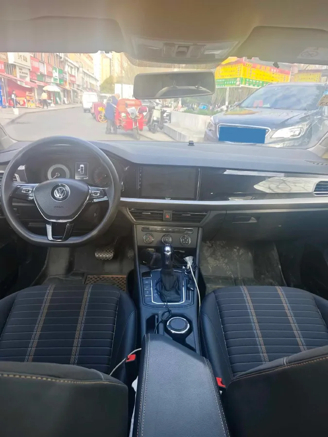 2018 Skoda Karoq 1.4T 150HP L4 7DCT,autocango,china used car exporter,china ev exporter,chinese used car exporter,chinese used ev exporter