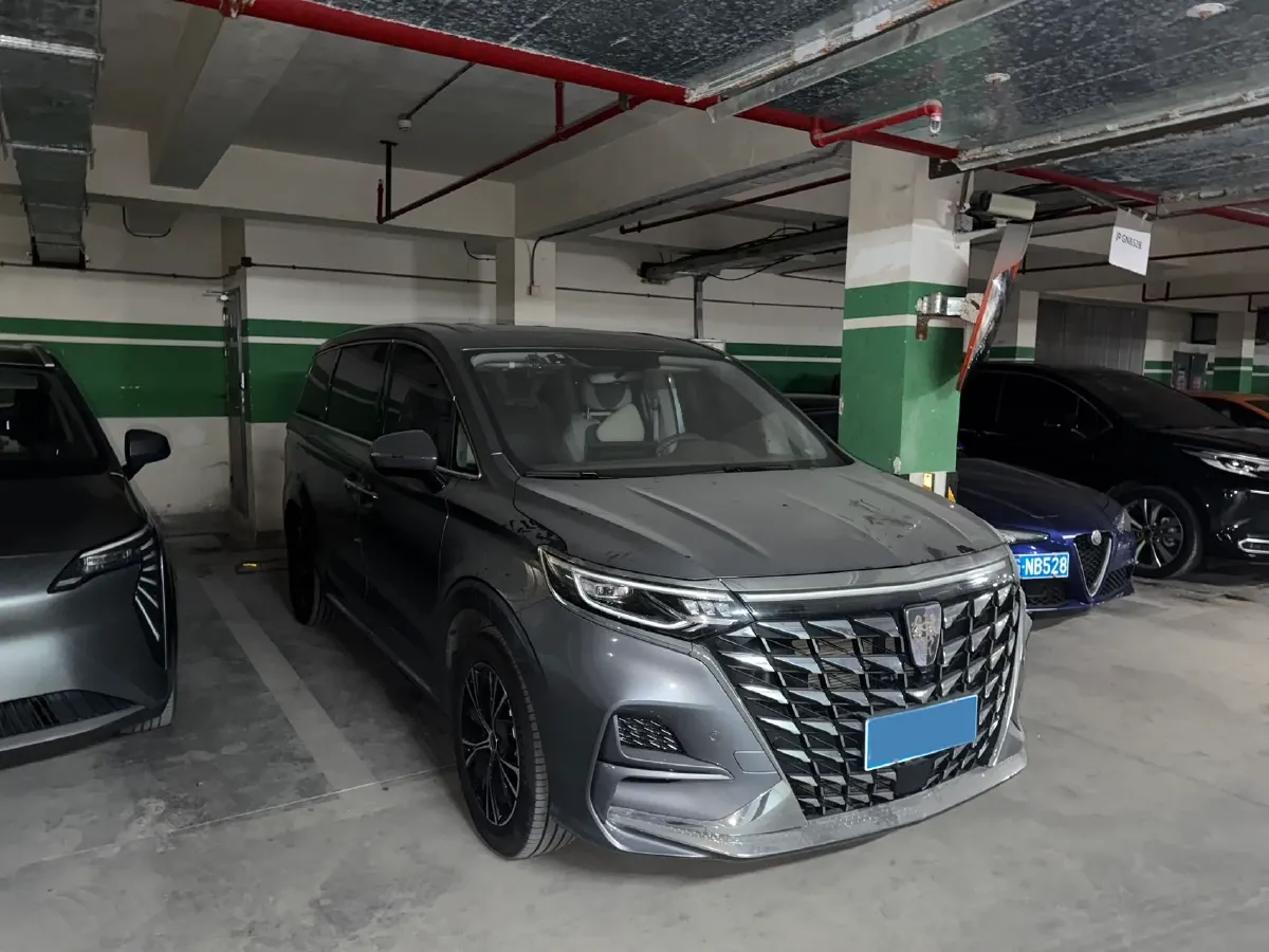2023 Roewe iMAX8 2.0T 234HP L4 8AT,autocango,china used car exporter,china ev exporter,chinese used car exporter,chinese used ev exporter