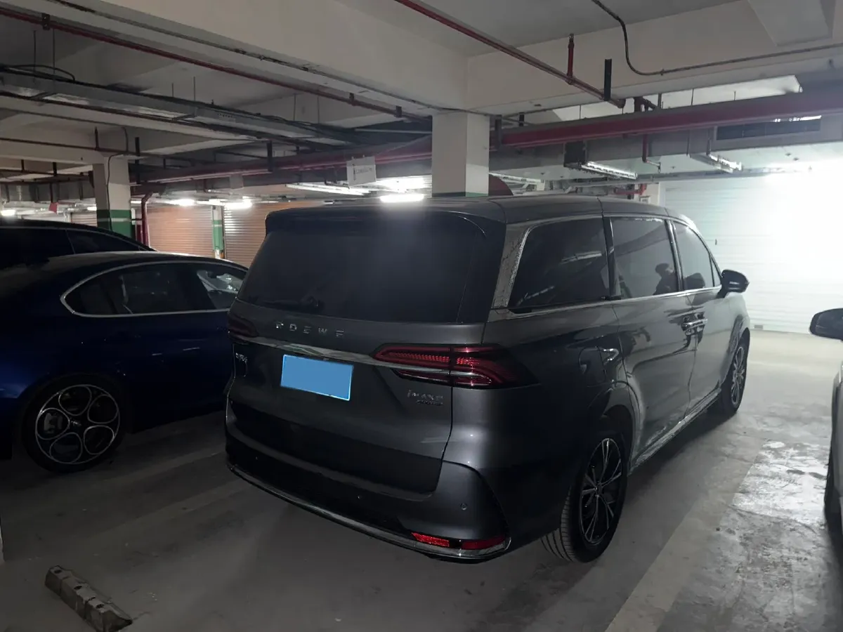 2023 Roewe iMAX8 2.0T 234HP L4 8AT,autocango,china used car exporter,china ev exporter,chinese used car exporter,chinese used ev exporter