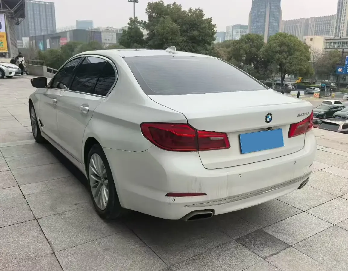 2020 BMW 5 Series 2.0T 252HP L4 8AT,autocango,china used car exporter,china ev exporter,chinese used car exporter,chinese used ev exporter