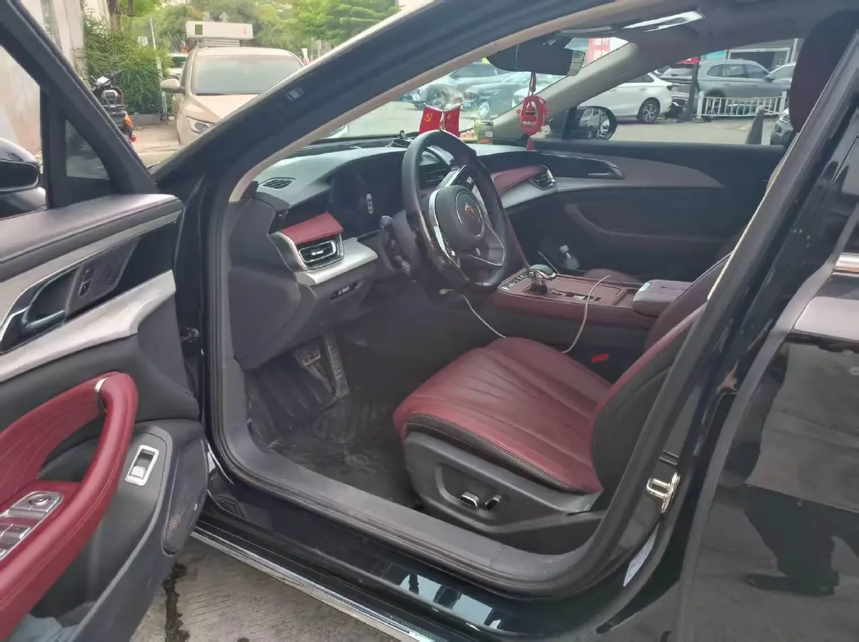 2025 HongQi H5 1.5T 169HP L4 7DCT,autocango,china used car exporter,china ev exporter,chinese used car exporter,chinese used ev exporter