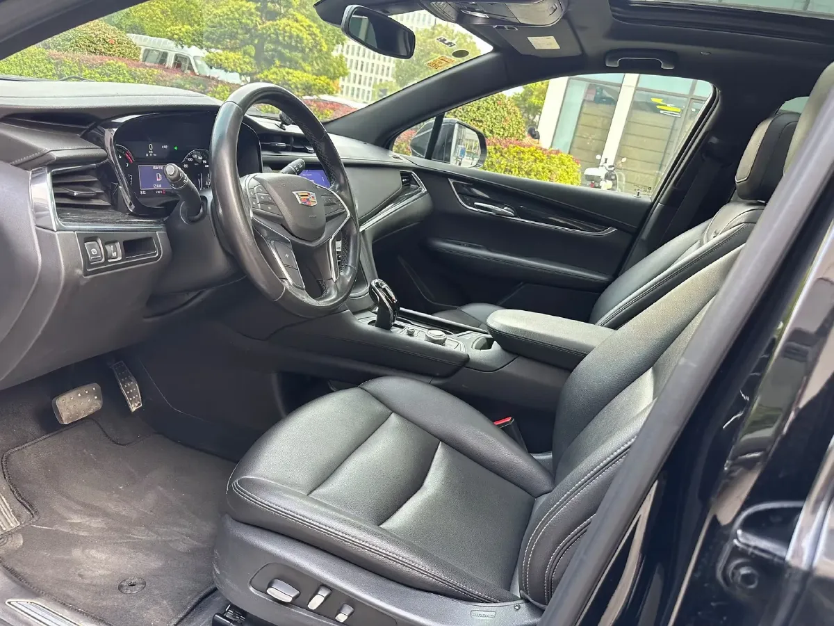 2021 Cadillac XT5 2.0T 237HP L4 9AT,autocango,china used car exporter,china ev exporter,chinese used car exporter,chinese used ev exporter