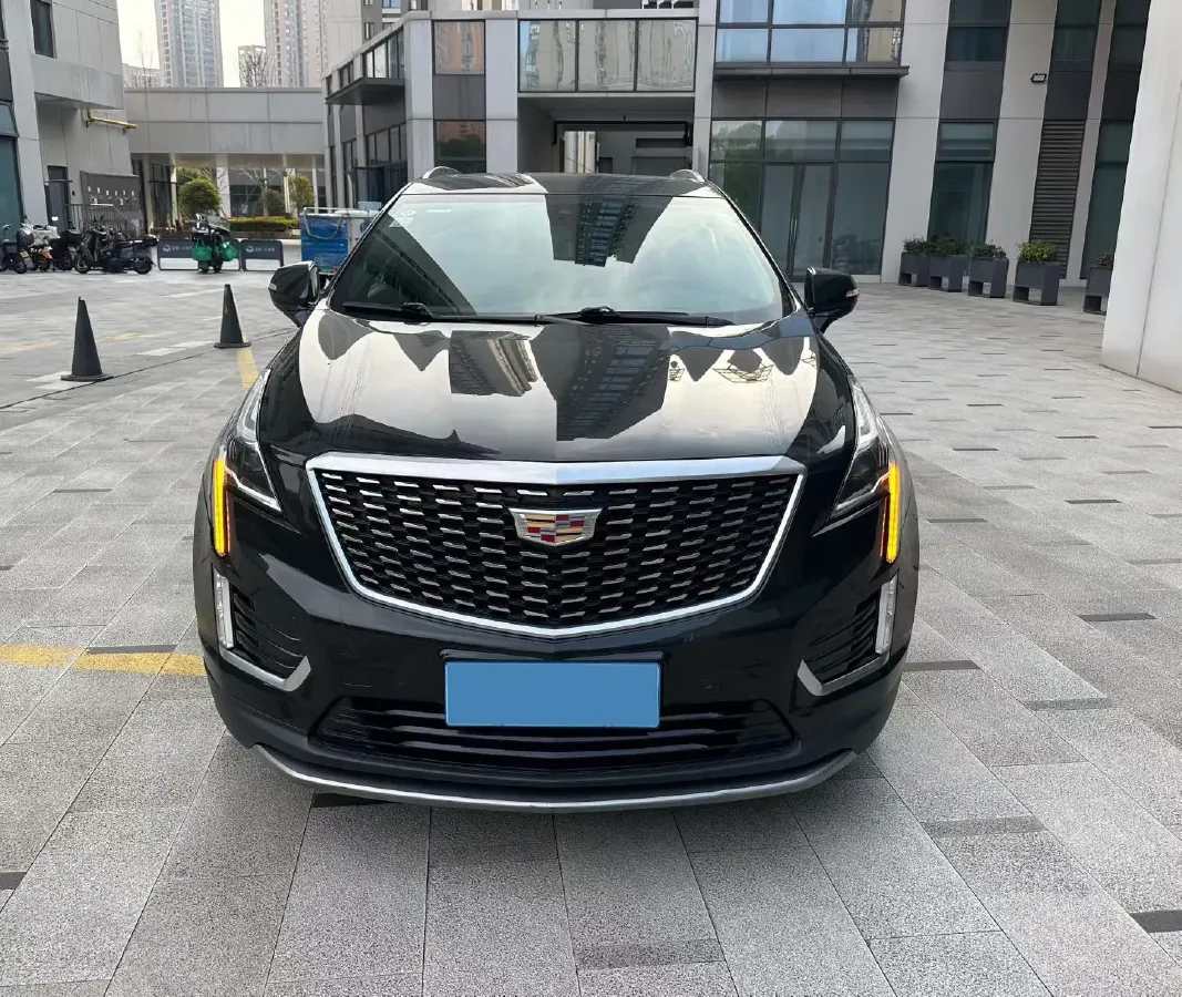 2021 Cadillac XT5 2.0T 237HP L4 9AT,autocango,china used car exporter,china ev exporter,chinese used car exporter,chinese used ev exporter