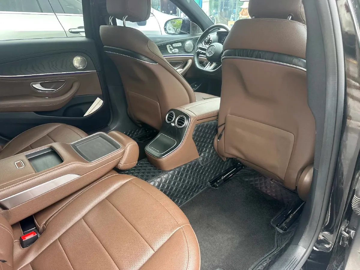 2022 Mercedes-Benz E Class 2.0T 211HP L4 9AT PHEV 25.4KWH,autocango,china used car exporter,china ev exporter,chinese used car exporter,chinese used ev exporter