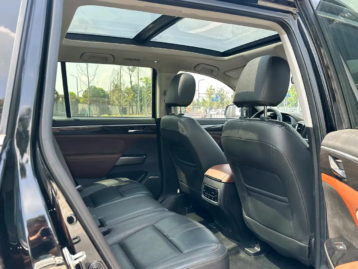 2017 GAC Trumpchi GS8 2.0T 201HP L4 6AT,autocango,china used car exporter,china ev exporter,chinese used car exporter,chinese used ev exporter