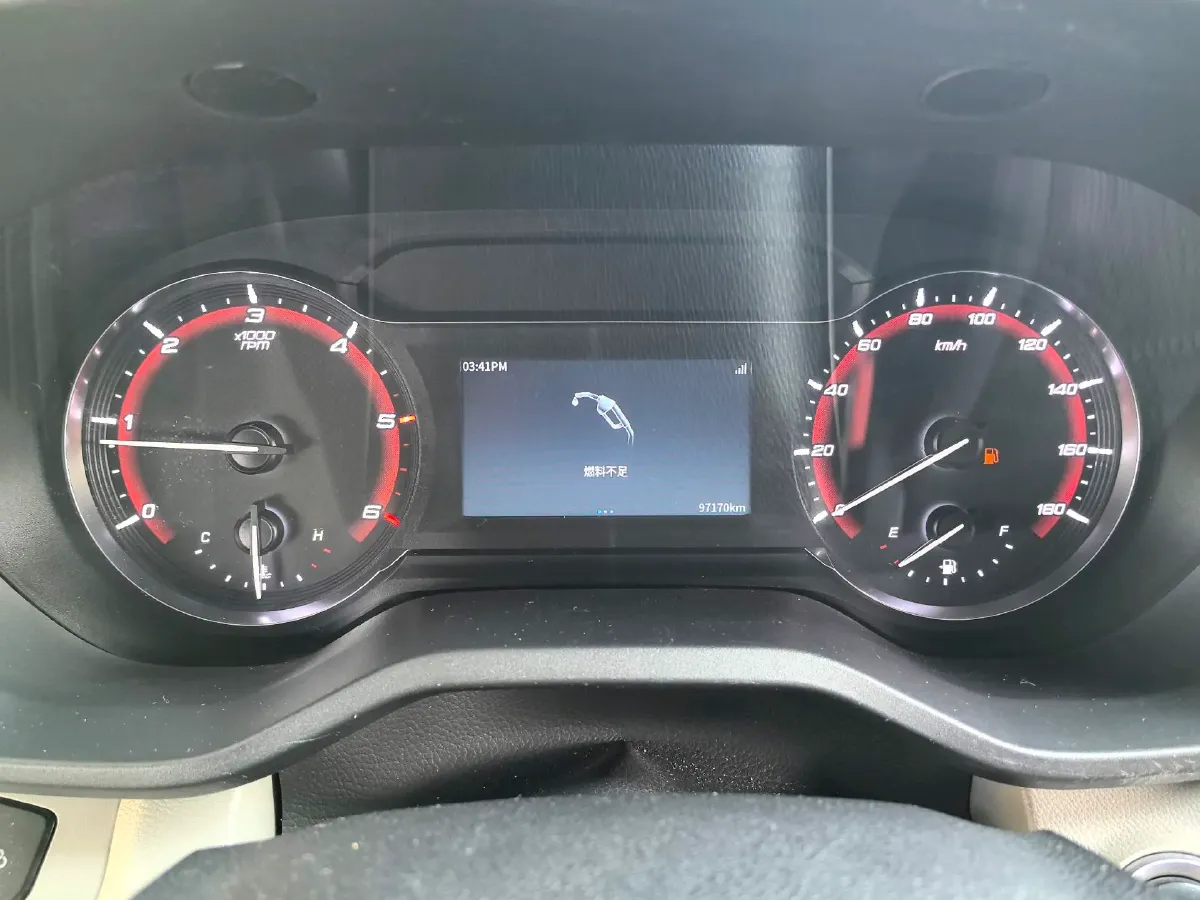 2023 MAXUS XinTu V70 2.0T 150HP L4 9AT,autocango,china used car exporter,china ev exporter,chinese used car exporter,chinese used ev exporter