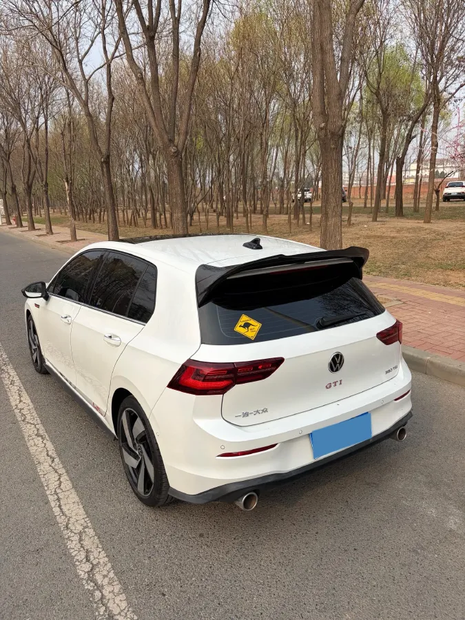 2023 Volkswagen GolfGTI 2.0T 220HP L4 7DCT,autocango,china used car exporter,china ev exporter,chinese used car exporter,chinese used ev exporter