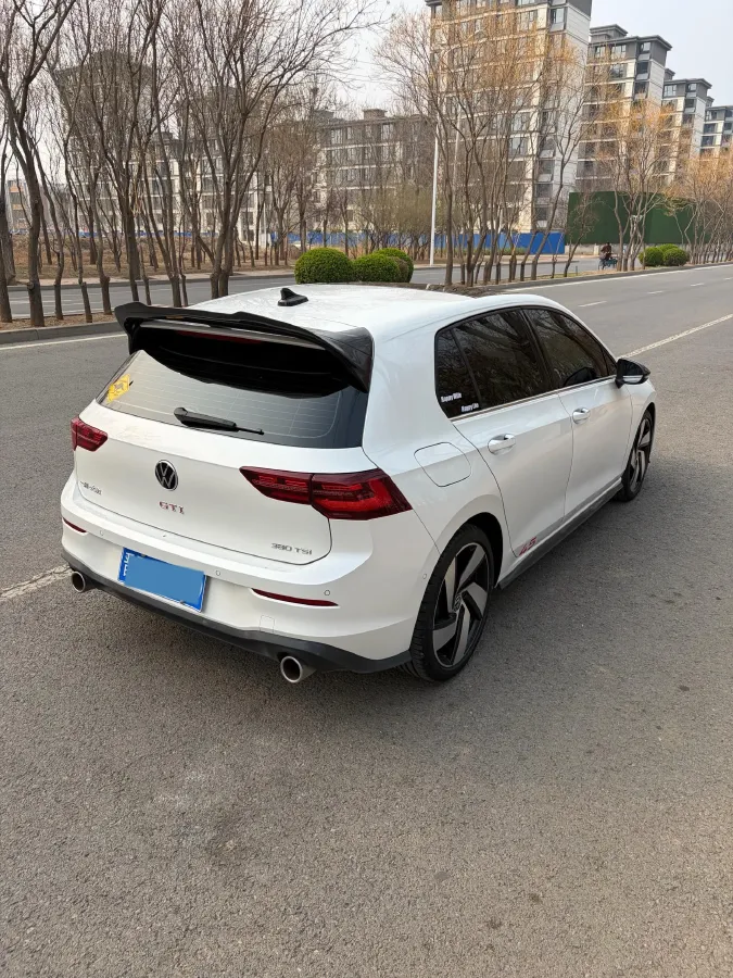 2023 Volkswagen GolfGTI 2.0T 220HP L4 7DCT,autocango,china used car exporter,china ev exporter,chinese used car exporter,chinese used ev exporter