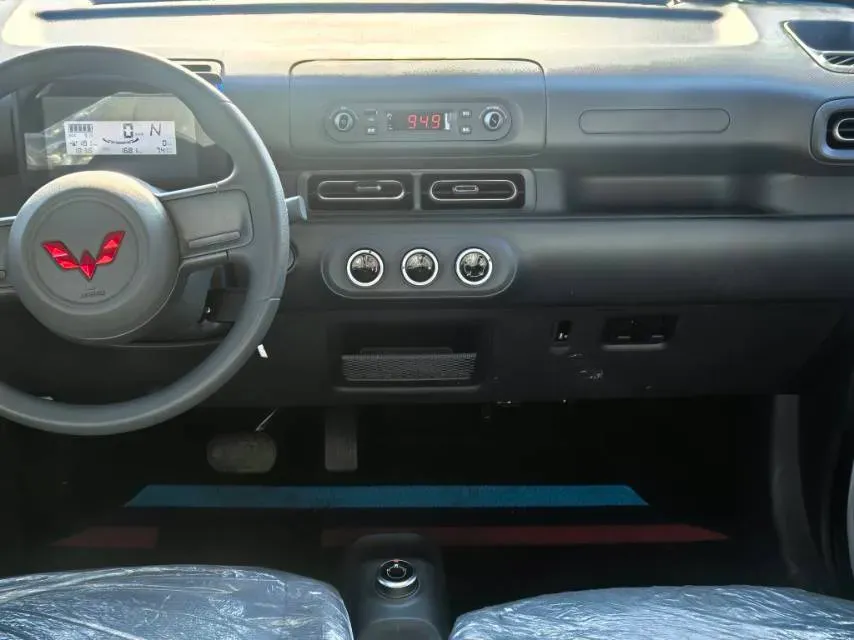 2025 WuLing ZhiGuang BEV 17.7KWH,autocango,china used car exporter,china ev exporter,chinese used car exporter,chinese used ev exporter