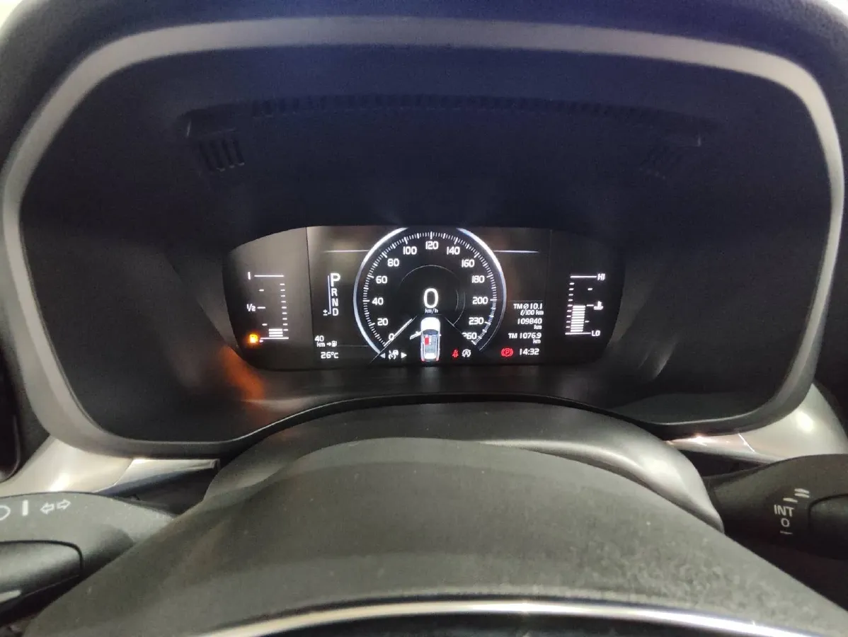 2020 Volvo XC60 2.0T 254HP L4 8AT,autocango,china used car exporter,china ev exporter,chinese used car exporter,chinese used ev exporter