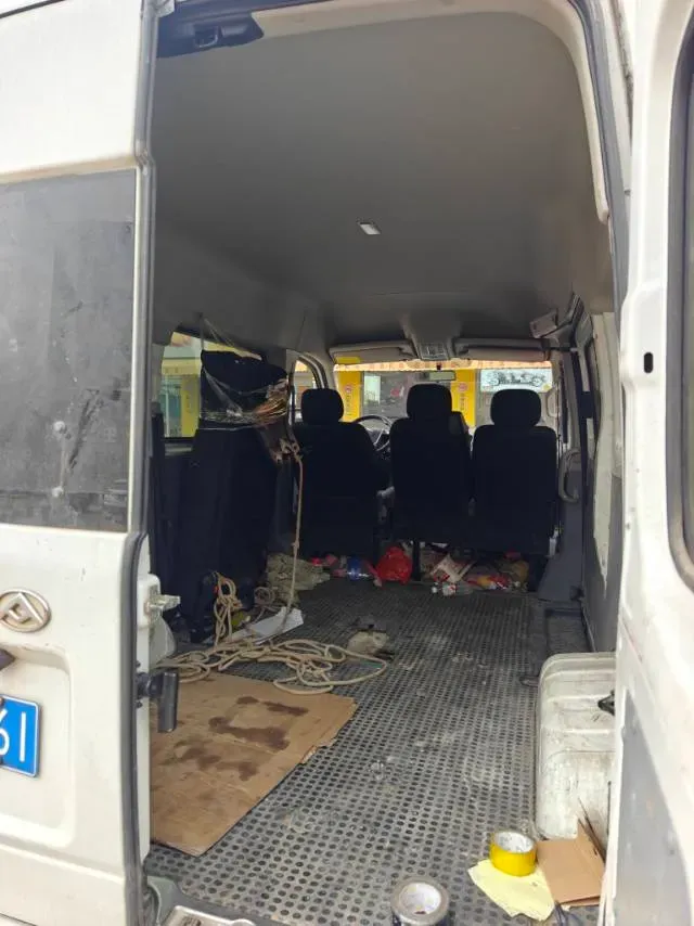 2021 MAXUS XinTu V80 2.0T 139HP L4 6MT,autocango,china used car exporter,china ev exporter,chinese used car exporter,chinese used ev exporter