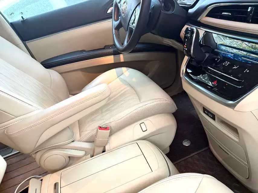 2023 Buick GL8 2.0T 237HP L4 9AT,autocango,china used car exporter,china ev exporter,chinese used car exporter,chinese used ev exporter