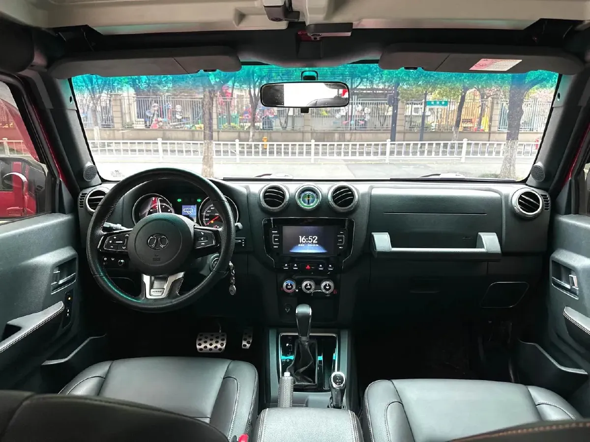 2017 Beijing BJ40 2.3T 250HP L4 6AT,autocango,china used car exporter,china ev exporter,chinese used car exporter,chinese used ev exporter