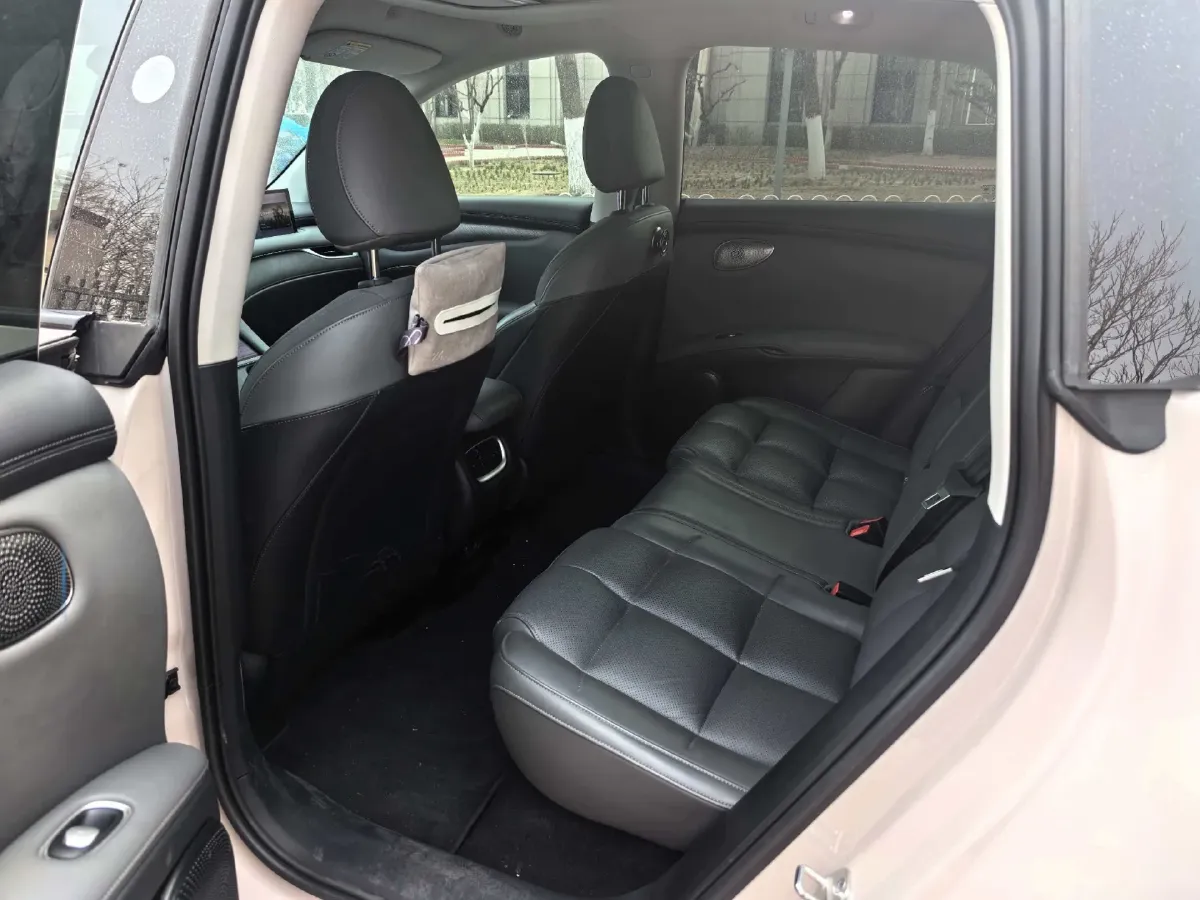 2025 IM LS6 BEV 100KWH,autocango,china used car exporter,china ev exporter,chinese used car exporter,chinese used ev exporter