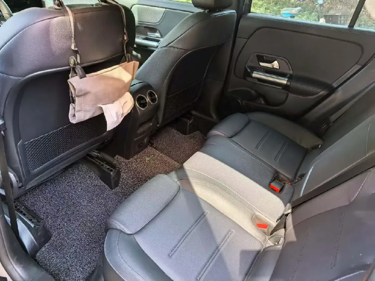 2022 Mercedes-Benz GLA Class 1.3T 163HP L4 7DCT,autocango,china used car exporter,china ev exporter,chinese used car exporter,chinese used ev exporter