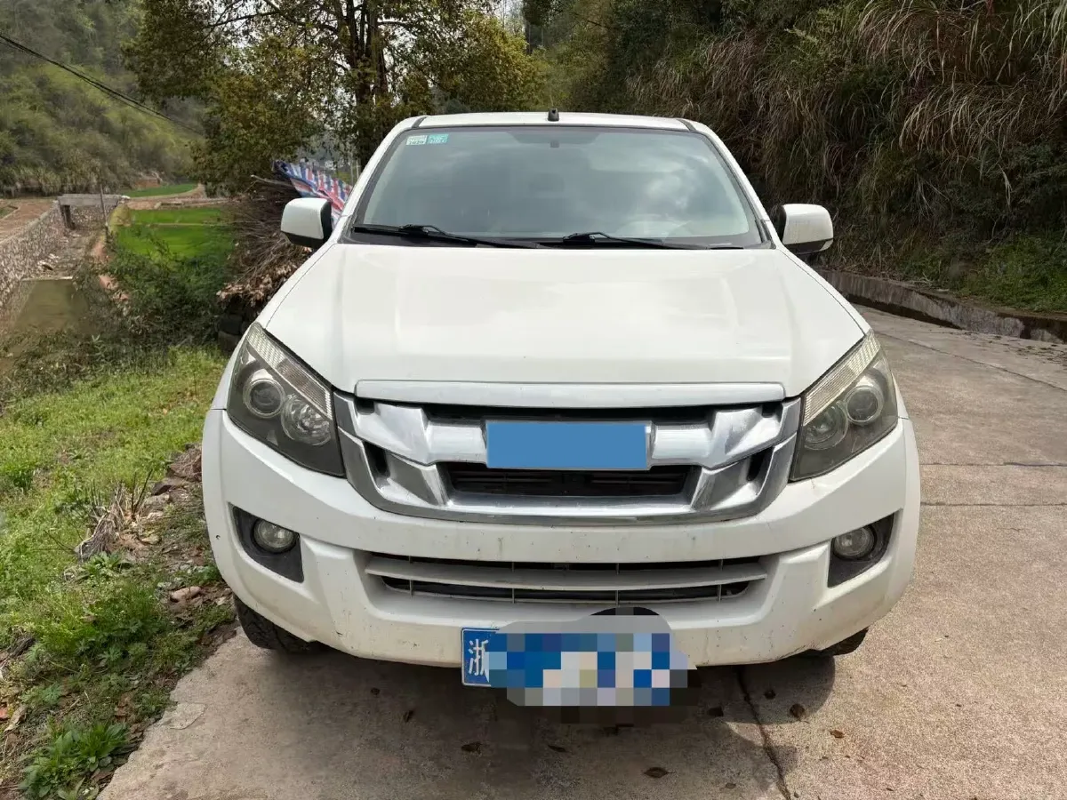 2019 Isuzu RE-MAX Jim 2.0T 204HP L4 5MT,autocango,china used car exporter,china ev exporter,chinese used car exporter,chinese used ev exporter