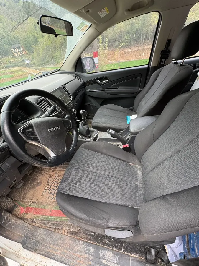 2019 Isuzu RE-MAX Jim 2.0T 204HP L4 5MT,autocango,china used car exporter,china ev exporter,chinese used car exporter,chinese used ev exporter