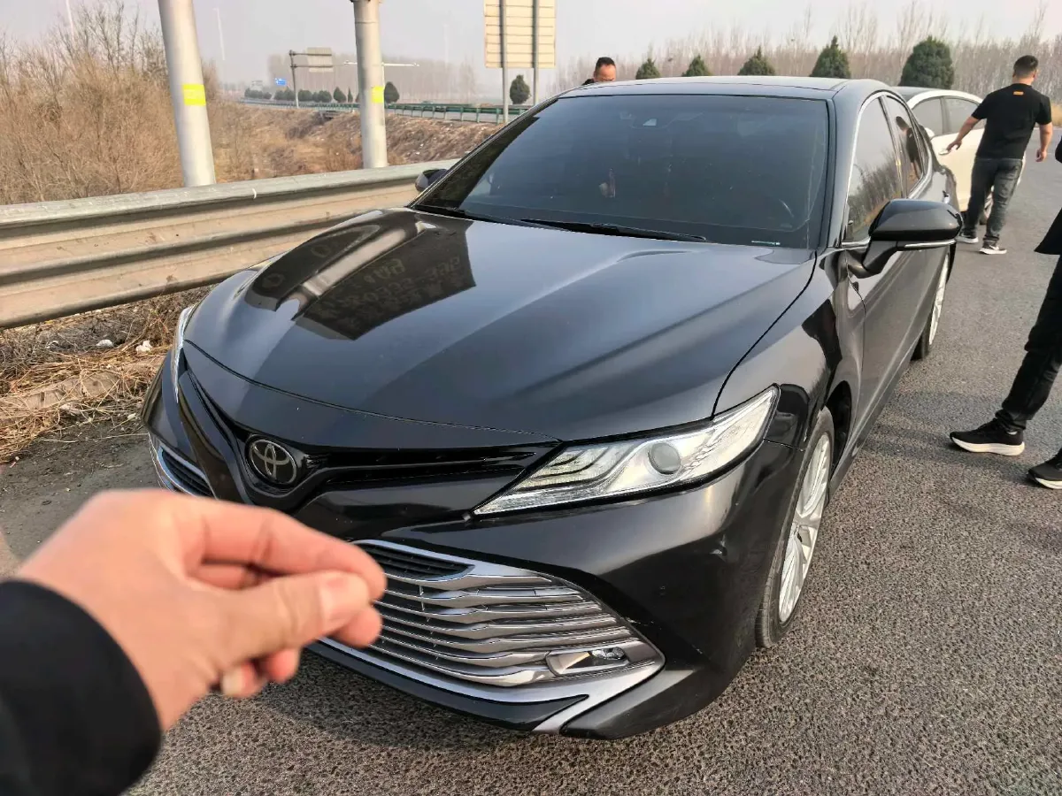 2019 Toyota Camry 2.5L 209HP L4 8AT,autocango,china used car exporter,china ev exporter,chinese used car exporter,chinese used ev exporter