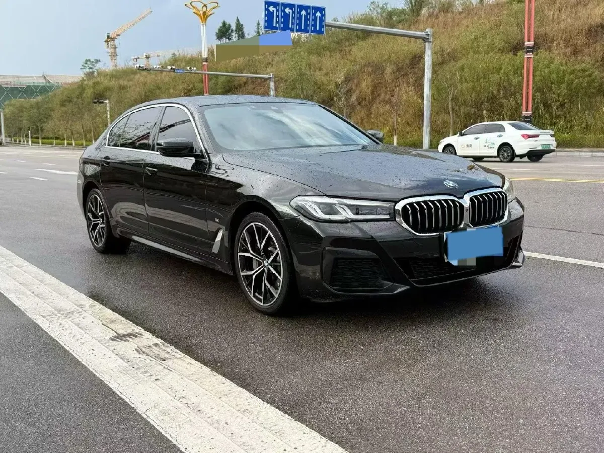 2022 BMW 5 Series 2.0T 252HP L4 8AT,autocango,china used car exporter,china ev exporter,chinese used car exporter,chinese used ev exporter