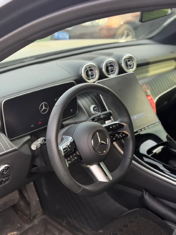 2024 Mercedes-Benz GLC Class 2.0T 258HP L4 9AT,autocango,china used car exporter,china ev exporter,chinese used car exporter,chinese used ev exporter