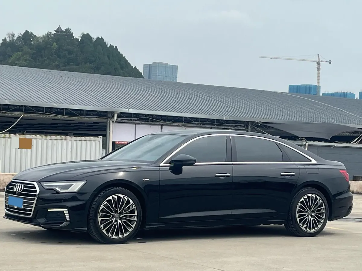 2020 Audi A6L 2.0T 252HP L4 7DCT PHEV 14.1KWH,autocango,china used car exporter,china ev exporter,chinese used car exporter,chinese used ev exporter