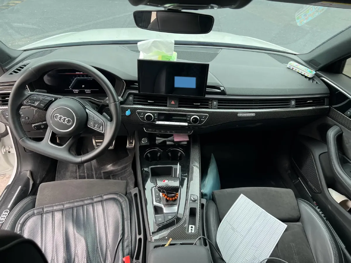 2023 Audi A4L 2.0T 245HP L4 7DCT,autocango,china used car exporter,china ev exporter,chinese used car exporter,chinese used ev exporter