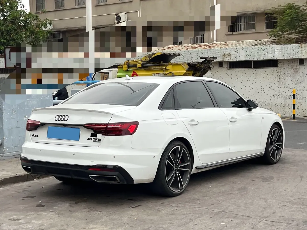 2023 Audi A4L 2.0T 245HP L4 7DCT,autocango,china used car exporter,china ev exporter,chinese used car exporter,chinese used ev exporter