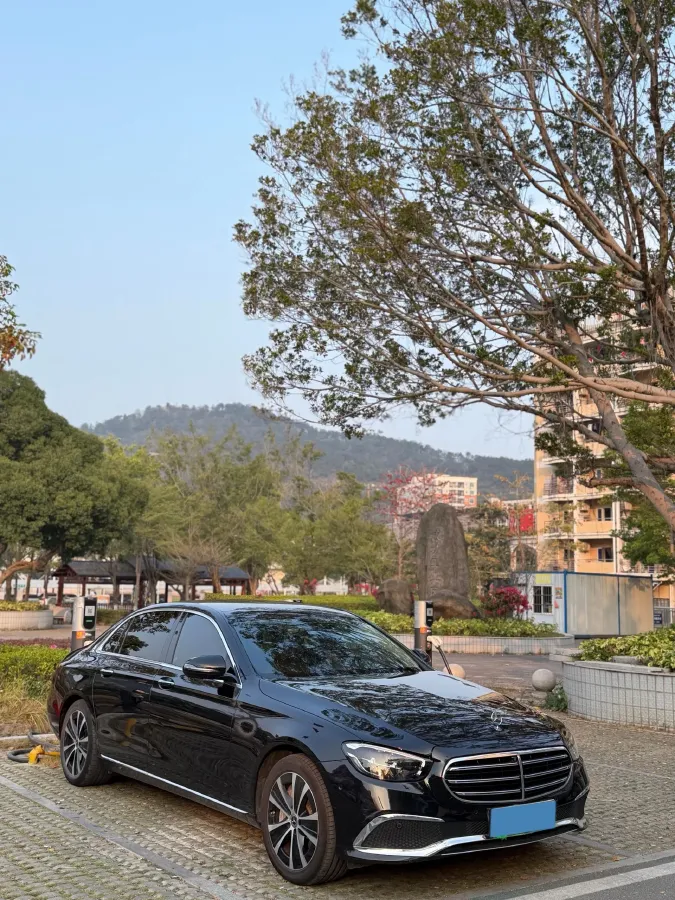 2022 Mercedes-Benz E Class 2.0T 211HP L4 9AT PHEV 25.4KWH,autocango,china used car exporter,china ev exporter,chinese used car exporter,chinese used ev exporter