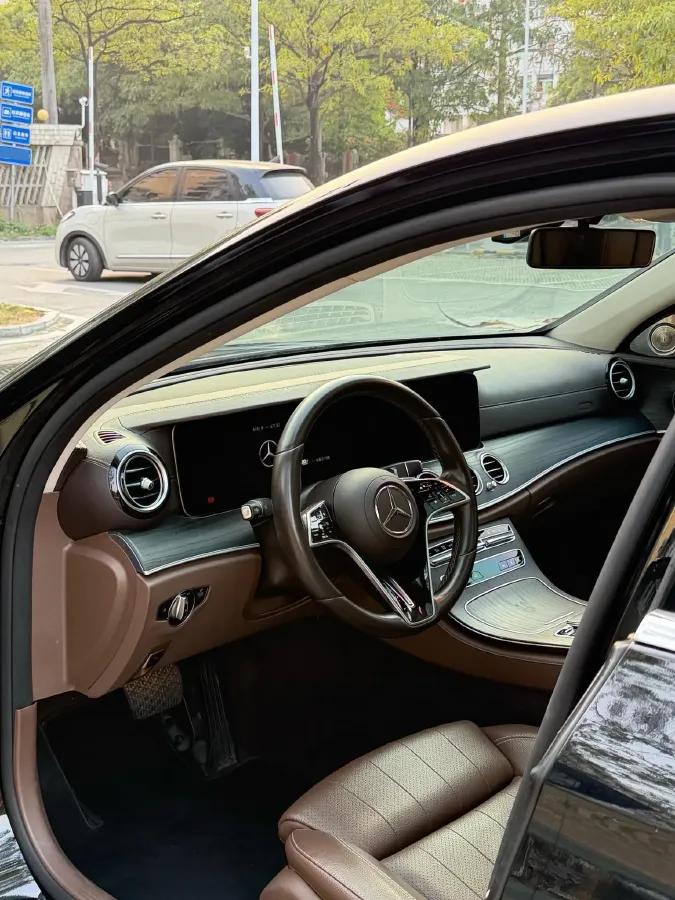 2022 Mercedes-Benz E Class 2.0T 211HP L4 9AT PHEV 25.4KWH,autocango,china used car exporter,china ev exporter,chinese used car exporter,chinese used ev exporter