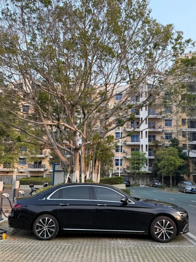 2022 Mercedes-Benz E Class 2.0T 211HP L4 9AT PHEV 25.4KWH,autocango,china used car exporter,china ev exporter,chinese used car exporter,chinese used ev exporter
