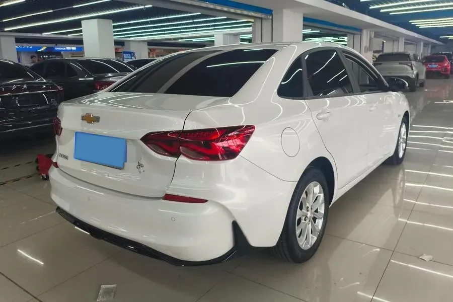 2024 Chevrolet Monza 1.5L 113HP L4 6DCT,autocango,china used car exporter,china ev exporter,chinese used car exporter,chinese used ev exporter