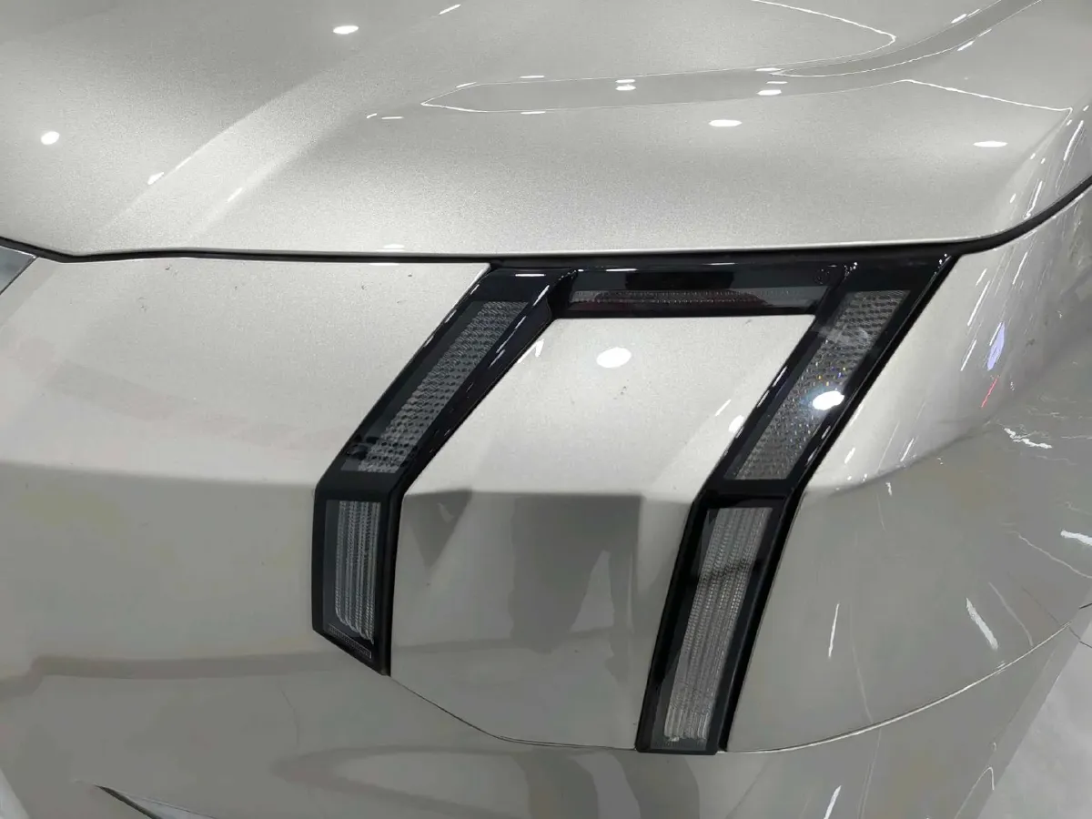 2022 Zeekr 009 BEV 116KWH,autocango,china used car exporter,china ev exporter,chinese used car exporter,chinese used ev exporter