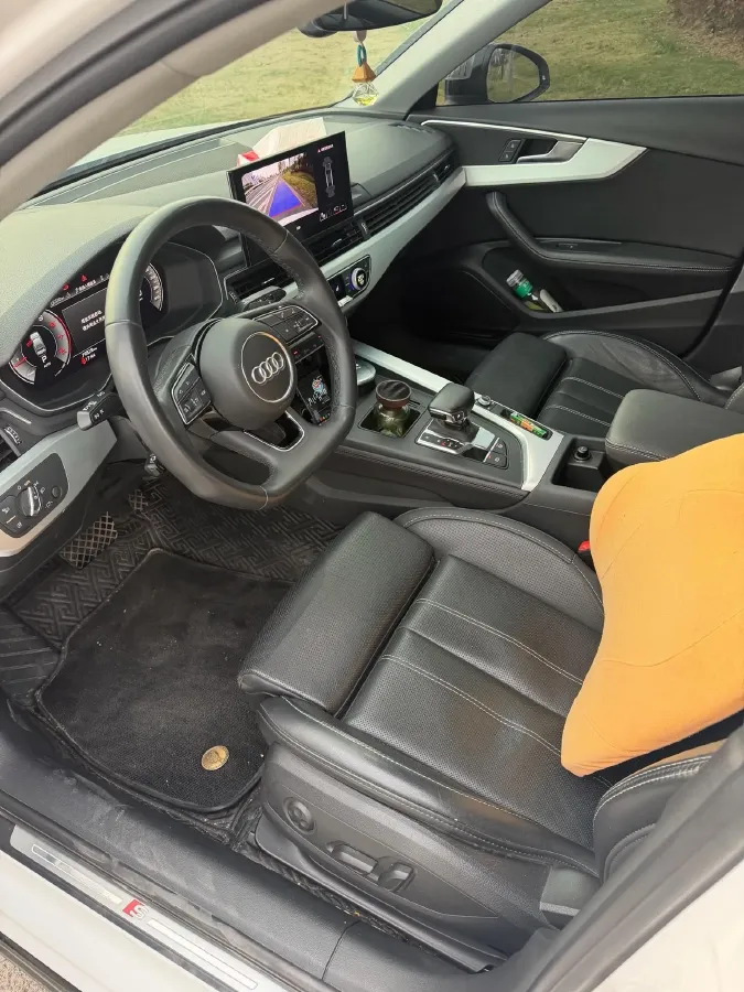 2022 Audi A4L 2.0T 190HP L4 7DCT,autocango,china used car exporter,china ev exporter,chinese used car exporter,chinese used ev exporter