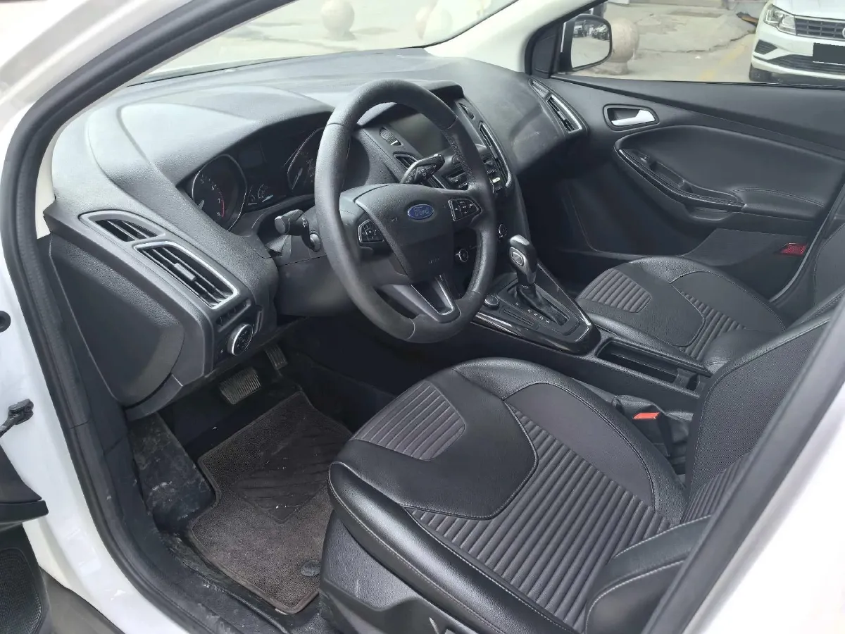 2018 Ford Focus 1.6L 125HP L4 6DCT,autocango,china used car exporter,china ev exporter,chinese used car exporter,chinese used ev exporter