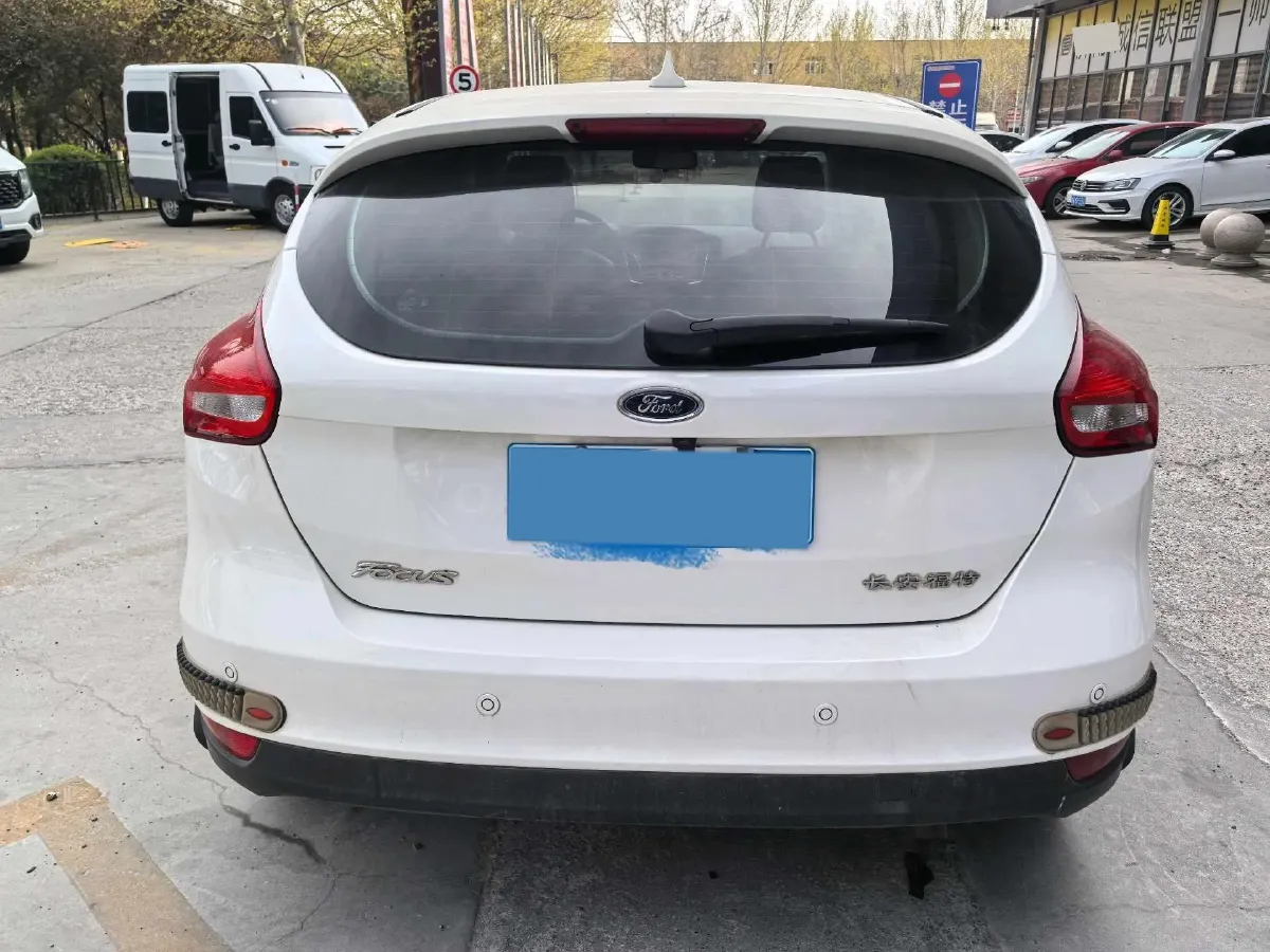 2018 Ford Focus 1.6L 125HP L4 6DCT,autocango,china used car exporter,china ev exporter,chinese used car exporter,chinese used ev exporter