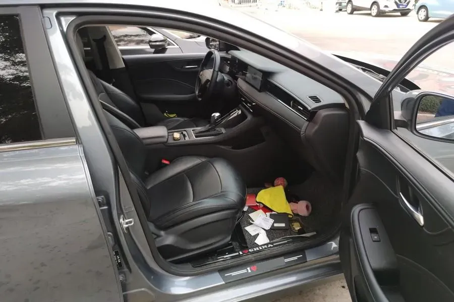 2023 Roewe i5 1.5L 129HP L4 CVT,autocango,china used car exporter,china ev exporter,chinese used car exporter,chinese used ev exporter