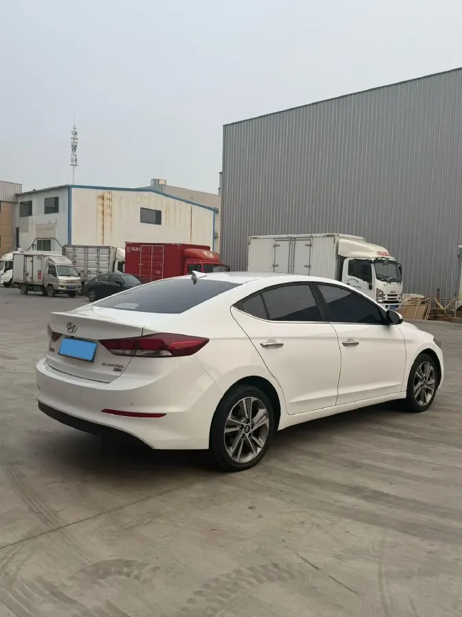 2018 MAXUS XinTu V80 2.5T 136HP L4 6MT,autocango,china used car exporter,china ev exporter,chinese used car exporter,chinese used ev exporter
