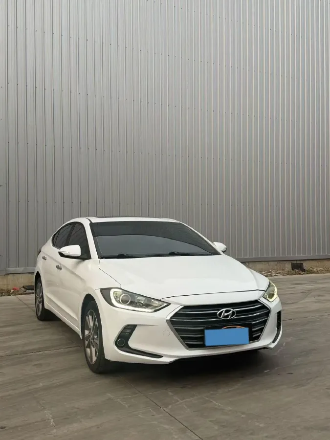 2018 MAXUS XinTu V80 2.5T 136HP L4 6MT,autocango,china used car exporter,china ev exporter,chinese used car exporter,chinese used ev exporter
