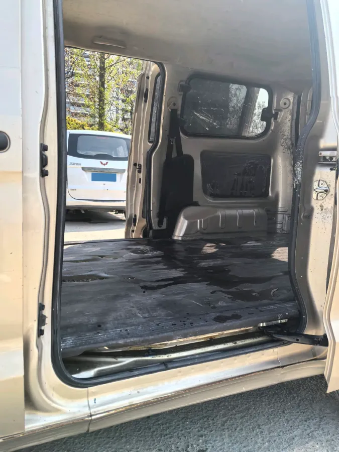 2021 WuLing HongGuang V 1.5L 99HP L4 6MT,autocango,china used car exporter,china ev exporter,chinese used car exporter,chinese used ev exporter