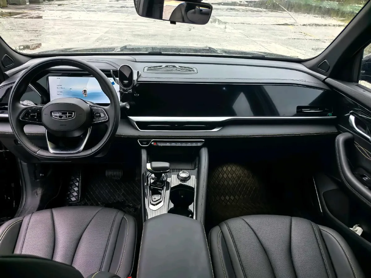 2024 Geely Monjaro 2.0T 218HP L4 7DCT,autocango,china used car exporter,china ev exporter,chinese used car exporter,chinese used ev exporter