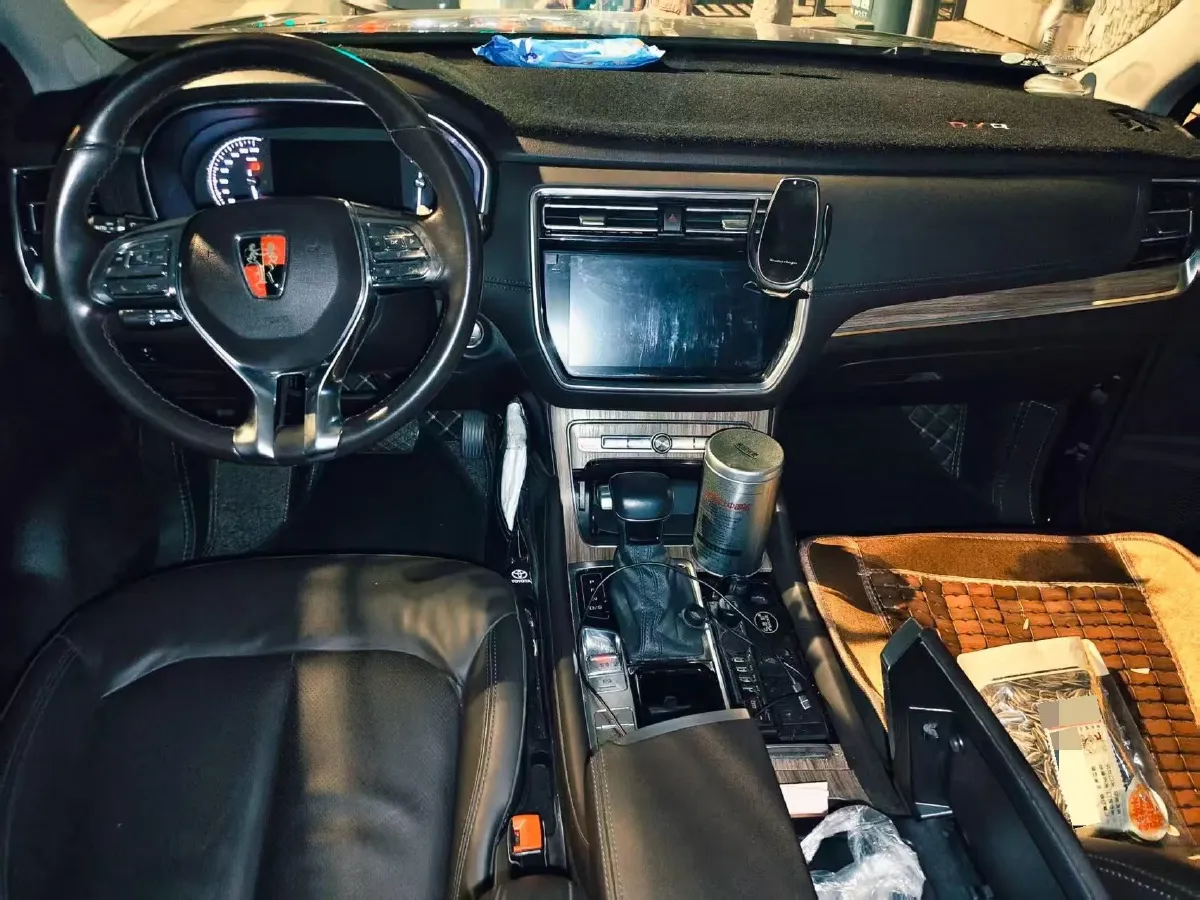 2019 Roewe RX8 2.0T 222HP L4 6AT,autocango,china used car exporter,china ev exporter,chinese used car exporter,chinese used ev exporter