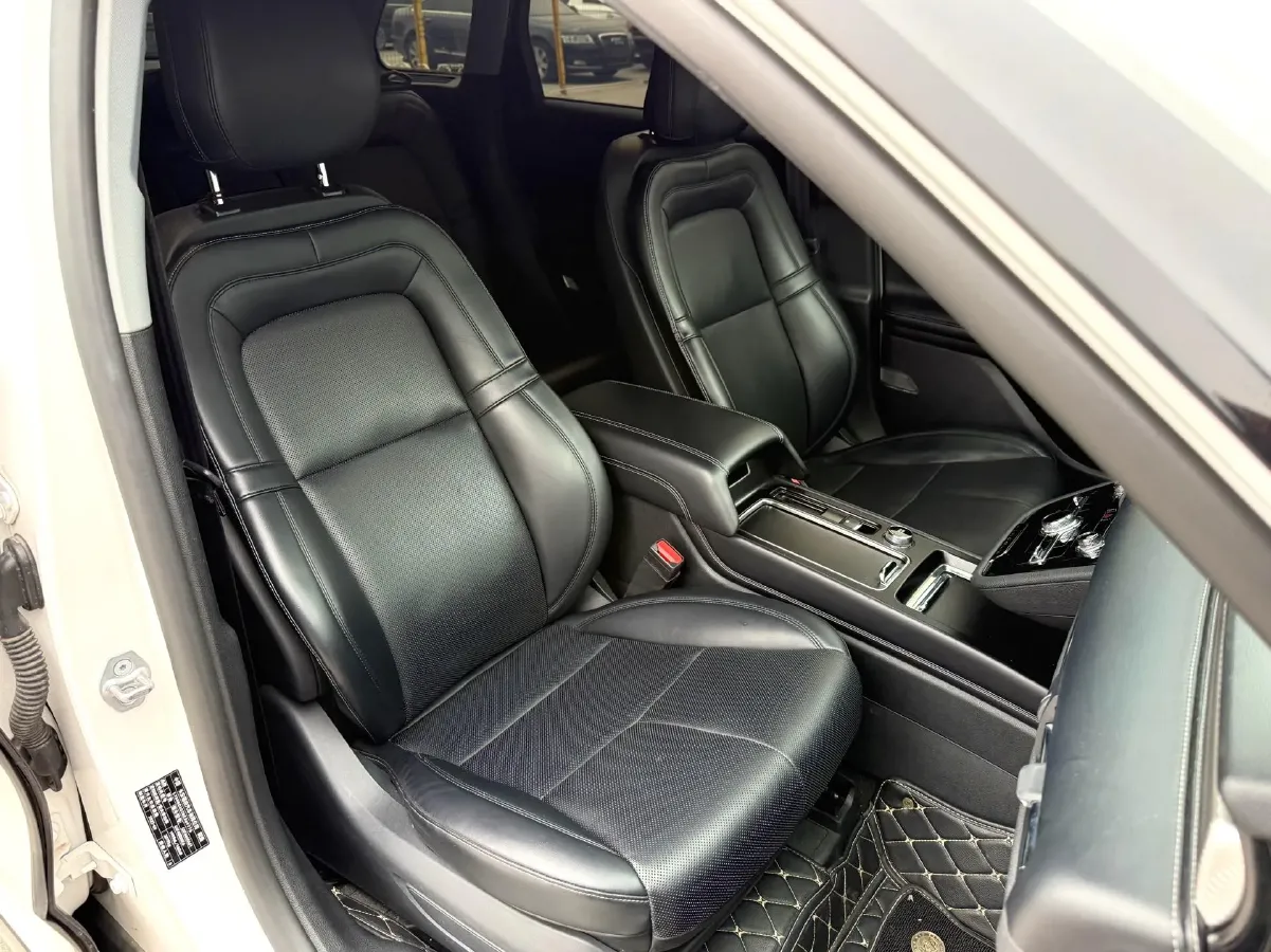 2022 Lincoln Corsair 2.0T 245HP L4 8AT,autocango,china used car exporter,china ev exporter,chinese used car exporter,chinese used ev exporter