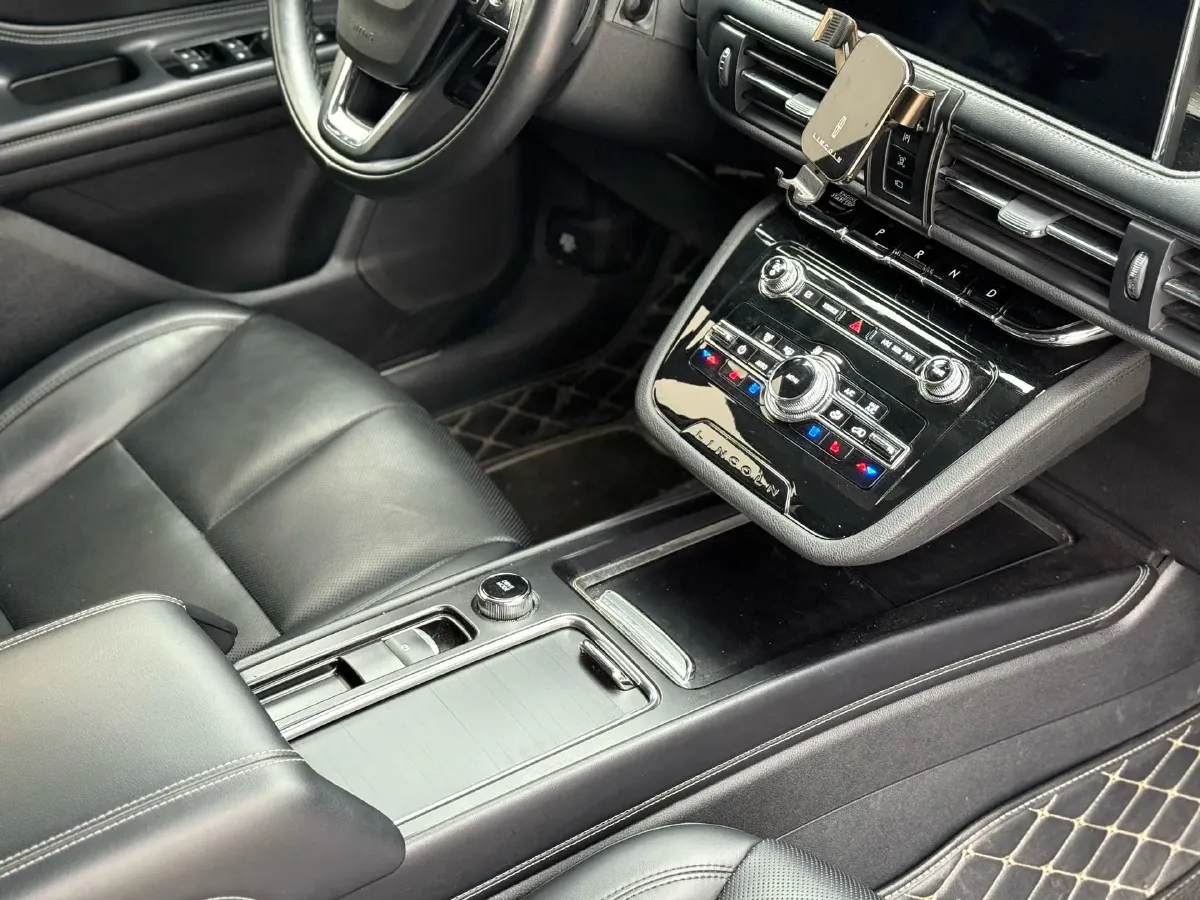 2022 Lincoln Corsair 2.0T 245HP L4 8AT,autocango,china used car exporter,china ev exporter,chinese used car exporter,chinese used ev exporter