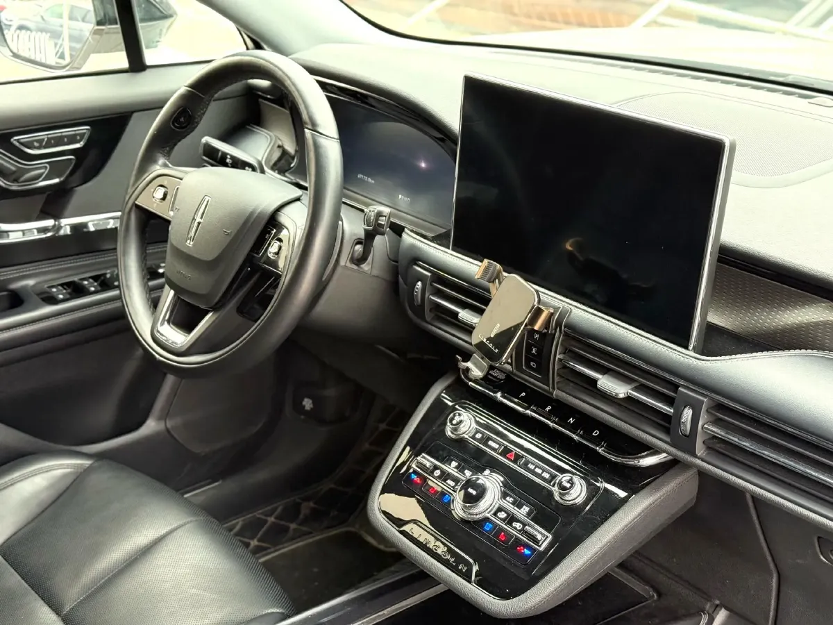 2022 Lincoln Corsair 2.0T 245HP L4 8AT,autocango,china used car exporter,china ev exporter,chinese used car exporter,chinese used ev exporter