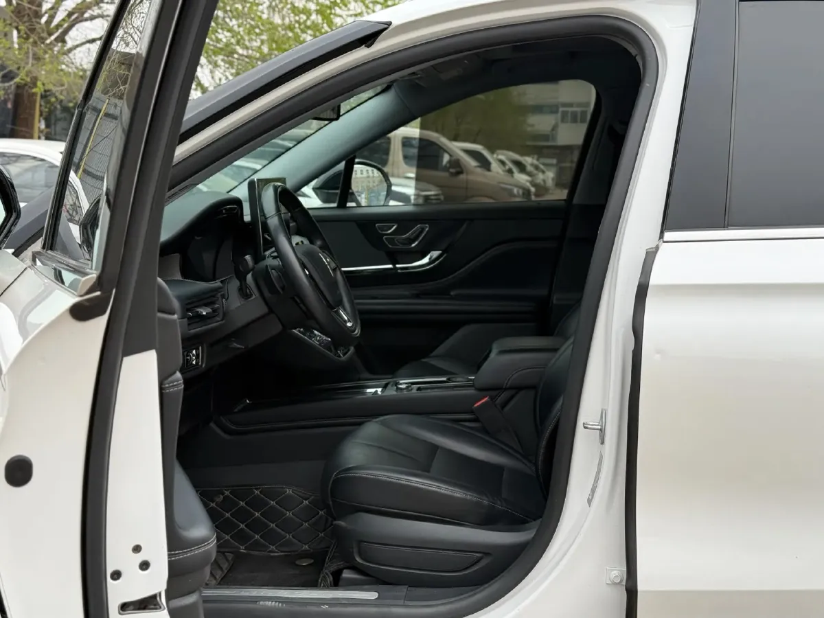 2022 Lincoln Corsair 2.0T 245HP L4 8AT,autocango,china used car exporter,china ev exporter,chinese used car exporter,chinese used ev exporter