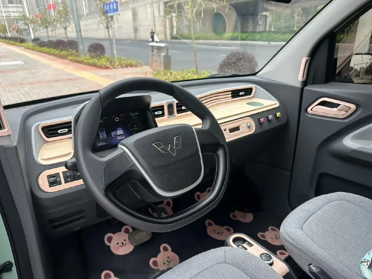 2022 WuLing HongGuang MINI EV BEV 9KWH,autocango,china used car exporter,china ev exporter,chinese used car exporter,chinese used ev exporter