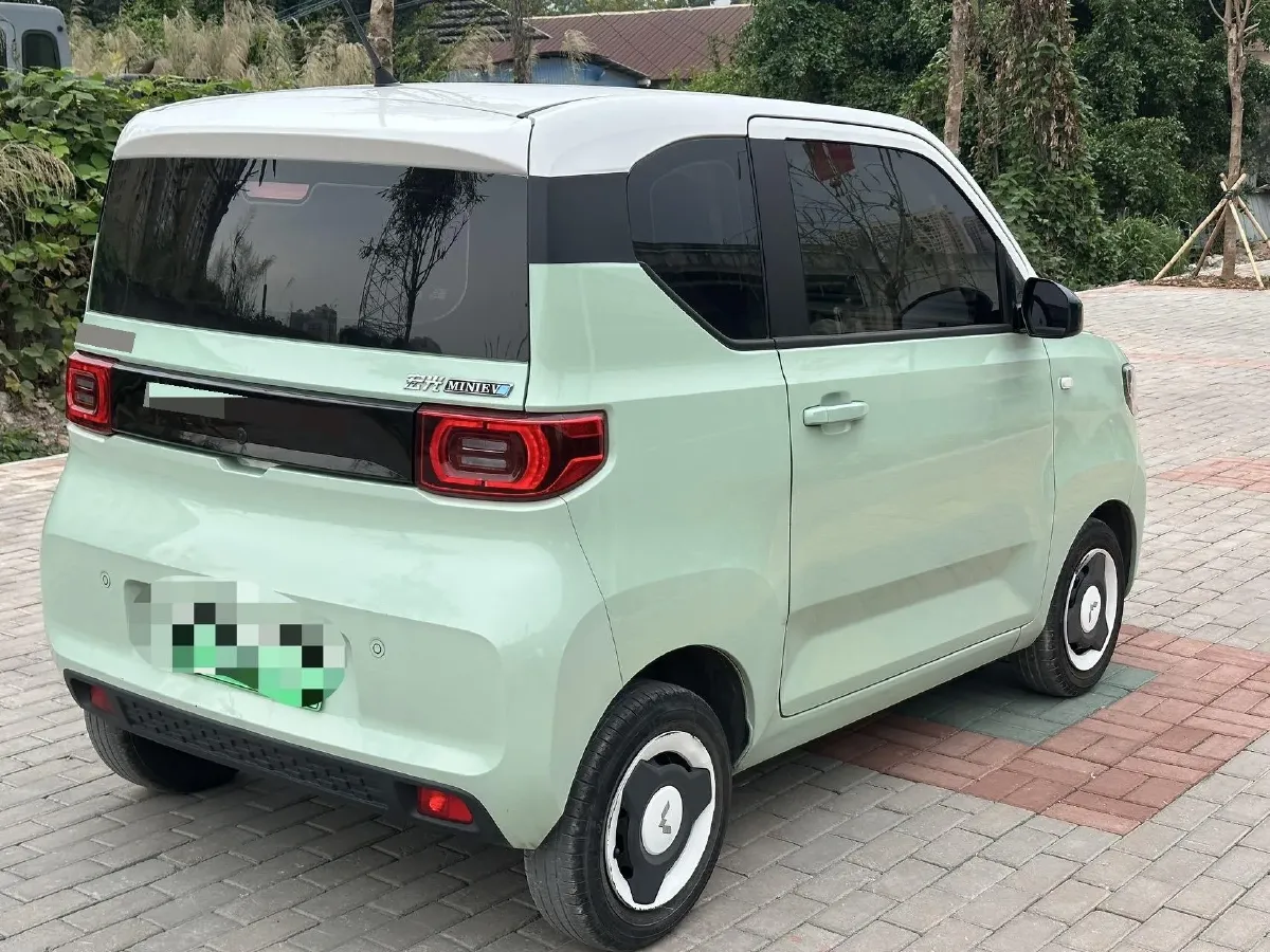 2022 WuLing HongGuang MINI EV BEV 9KWH,autocango,china used car exporter,china ev exporter,chinese used car exporter,chinese used ev exporter