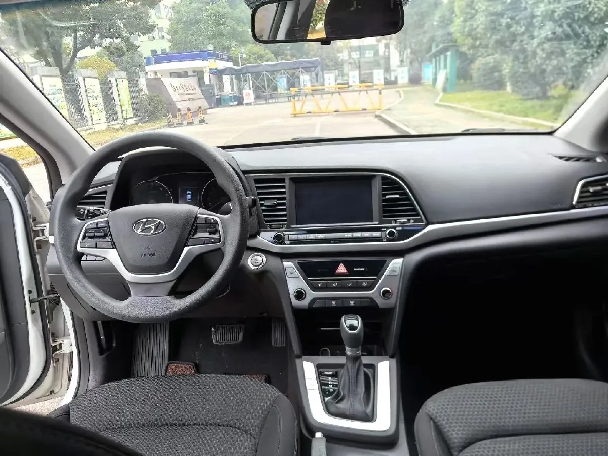 2016 Hyundai Elantra 1.6L 130HP L4 6AT,autocango,china used car exporter,china ev exporter,chinese used car exporter,chinese used ev exporter