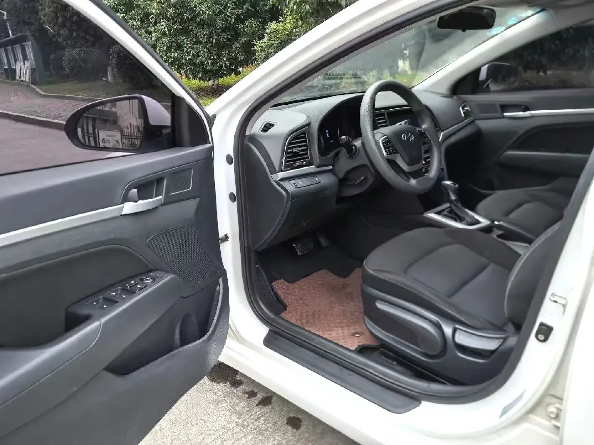 2016 Hyundai Elantra 1.6L 130HP L4 6AT,autocango,china used car exporter,china ev exporter,chinese used car exporter,chinese used ev exporter