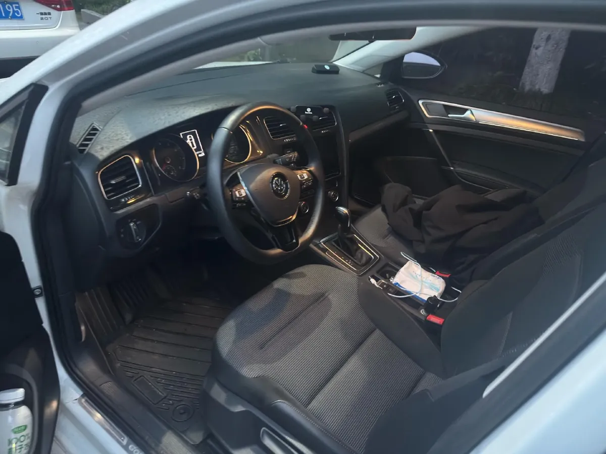 2018 Volkswagen Golf 1.6L 110HP L4 6AT,autocango,china used car exporter,china ev exporter,chinese used car exporter,chinese used ev exporter